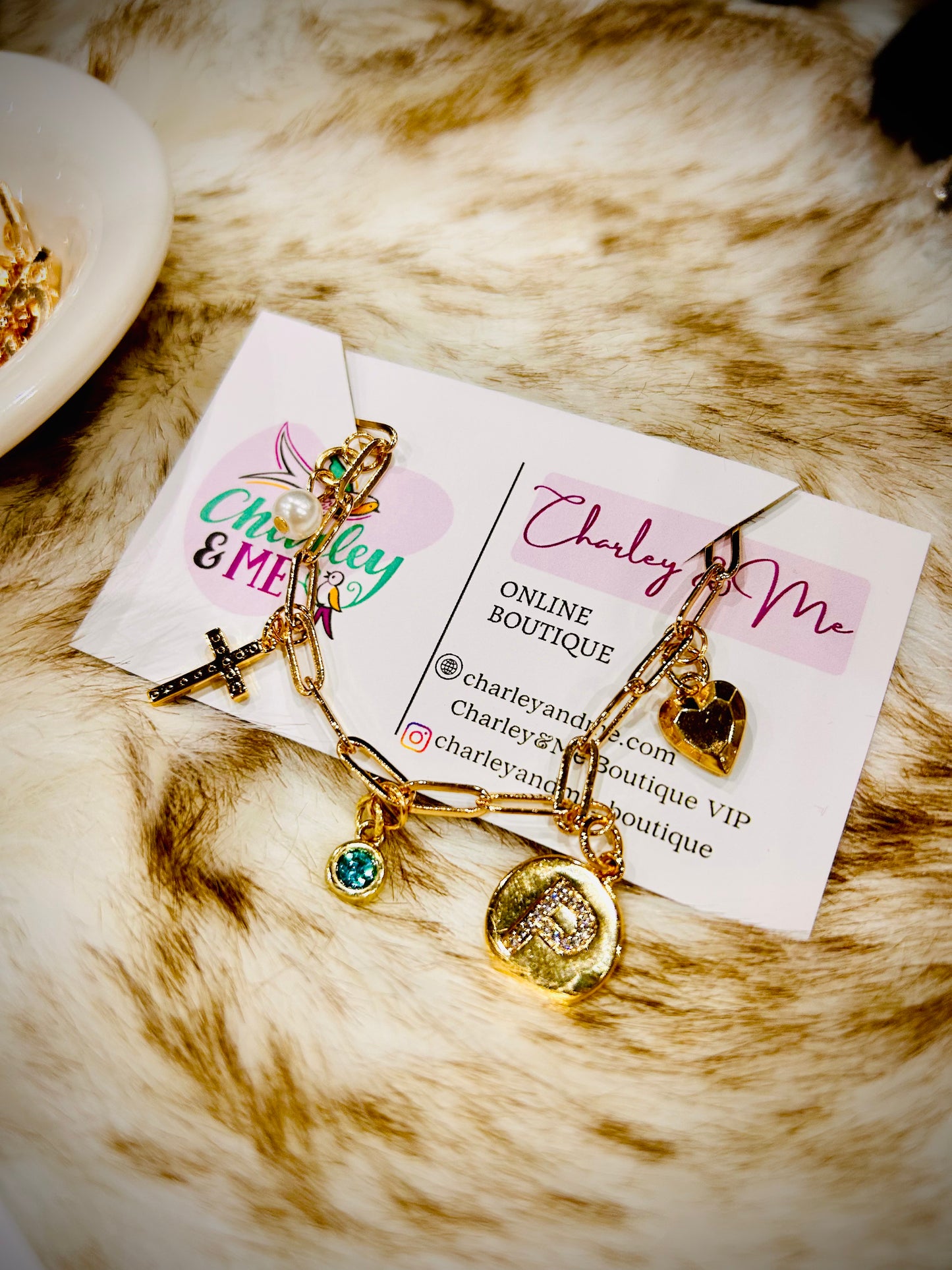 Mobile Charm Bar Reservation