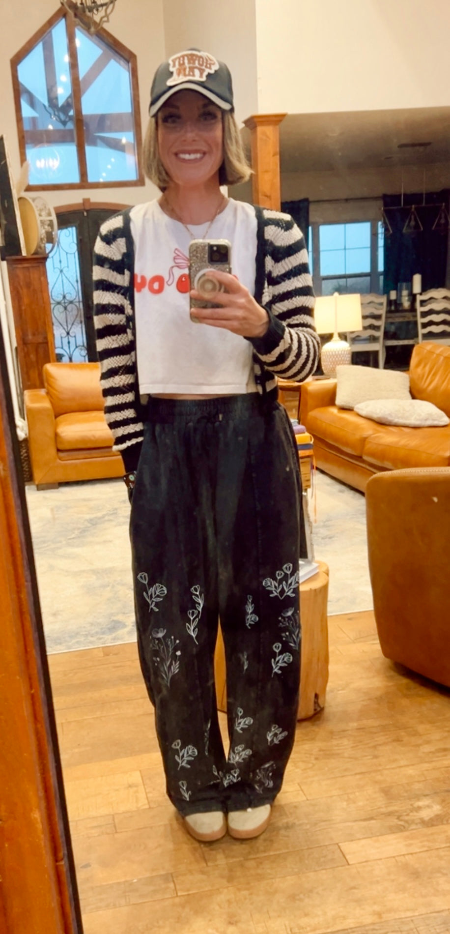 “I can buy myself flowers” barrel jeans in black