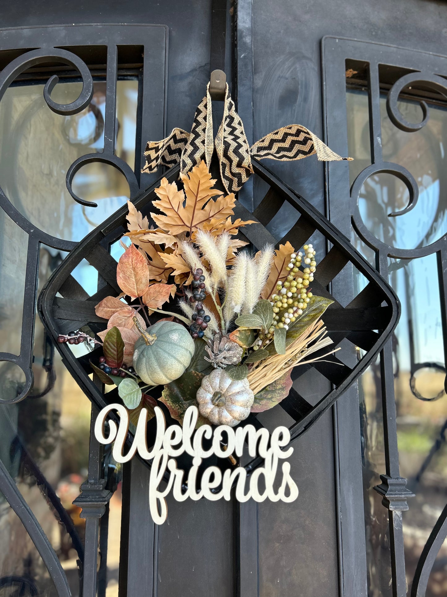 Welcome Friends Fall Wall Decor